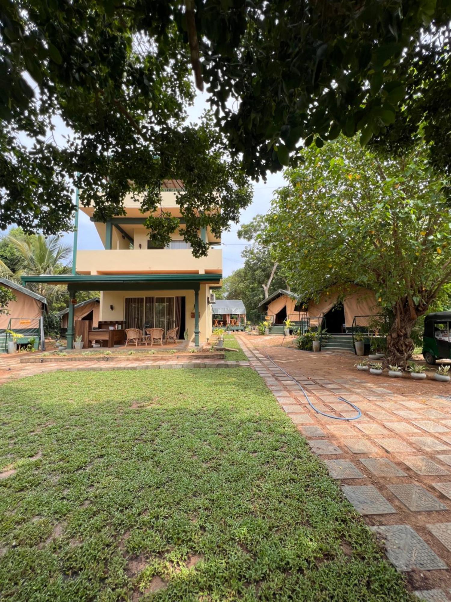 At One - Glamping Rekawa Exterior foto